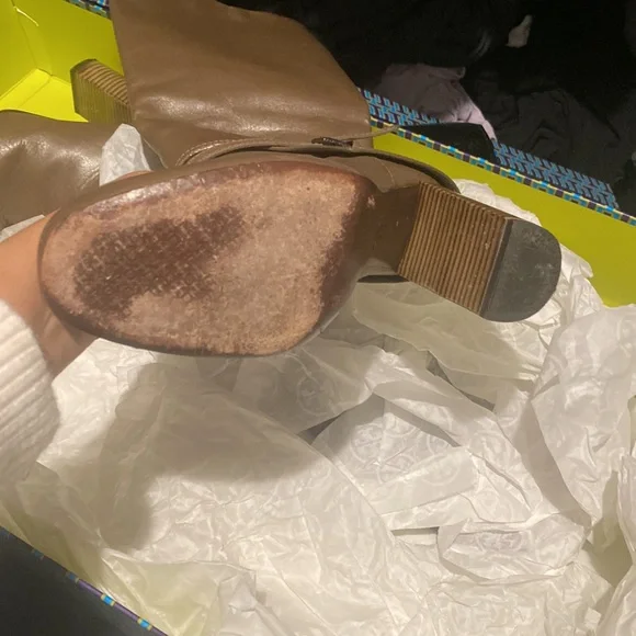 Tory Burch - Picture 2 of 4